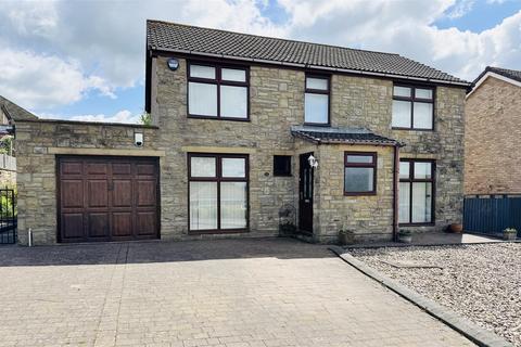 4 bed property, in Park Avenue, £450,000