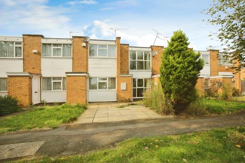 2 bed property, in Blakesley Walk, £125,000