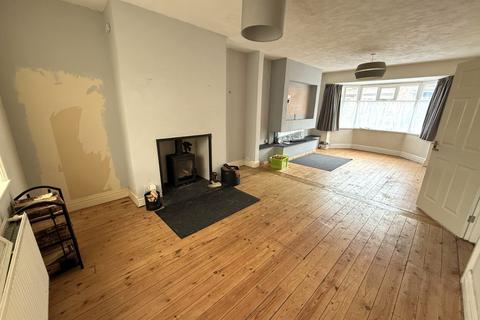 3 bed property, in Trinity Grove, £179,950