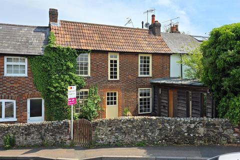 2 bed property, in Cotmandene, £400,000