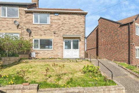 3 bed property, in Pateley Crescent, £200,000