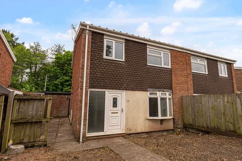 3 bed property, in Stockton Close, £190,000