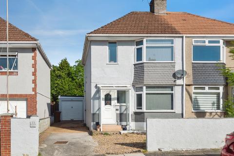 2 bed property, in Hirmandale Road, £210,000