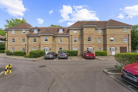 1 bed property, in London Road, £215,000