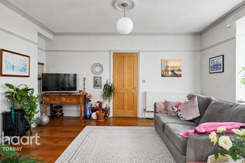 4 bed property, in Warbro Road, £350,000