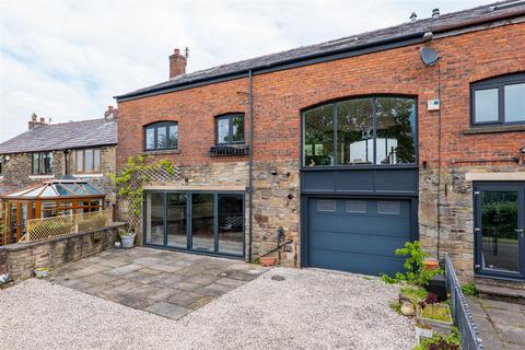 5 bed property, in Plodder Lane, £399,995