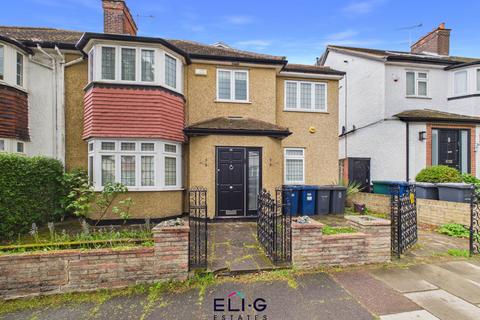 5 bed property, in Park View Gardens, £1,200,000