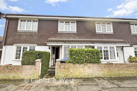 2 bed property, in Church Lane, £215,000