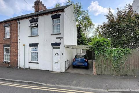 3 bed property, in Mill End, £299,950