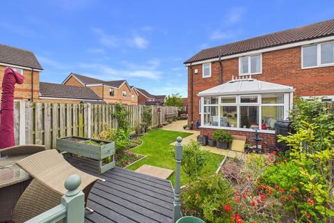 3 bed property, in Easter Wood Close, £170,000