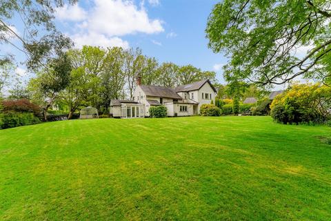 4 bed property, in Foden Lane, £800,000