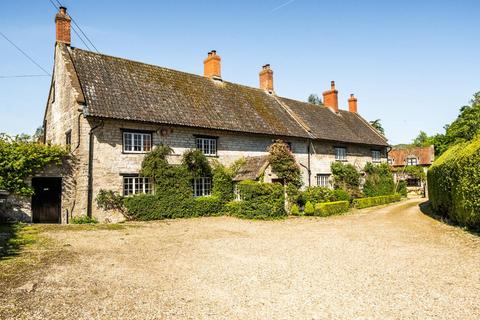10 bed property, in Laurel Lane, £1,100,000