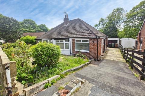 2 bed property, in Newlay Wood Crescent, £269,950