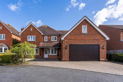 5 bed property, in Berkswell Close, £1,050,000