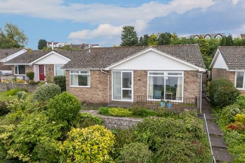 3 bed property, in Admirals Walk, £390,000