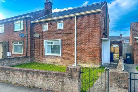 2 bed property, in Westonzoyland Road, £180,000