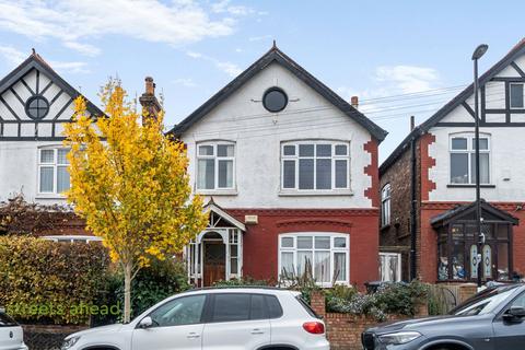 3 bed property, in Grecian Crescent, £685,000