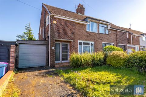 3 bed property, in Rosefield Road, £220,000