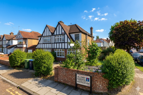 4 bed property, in Allonby Gardens, £699,000