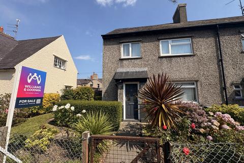 3 bed property, in Seiriol Road, £185,000