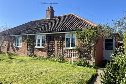 2 bed property, in Kelsale, £235,000
