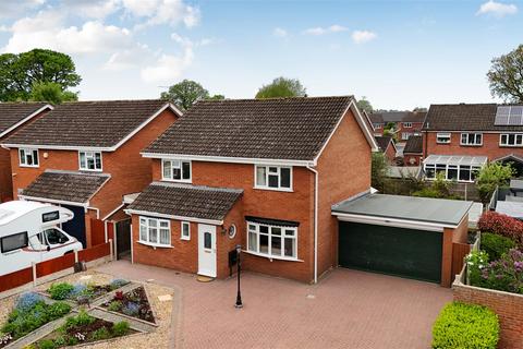 4 bed property, in Lime Close, £359,995