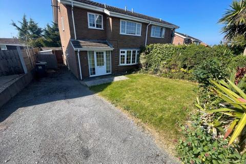 3 bed property, in St. Andrews Road, £230,000