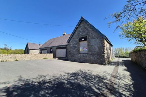 Studio, in Ysgol Gynradd, £150,000