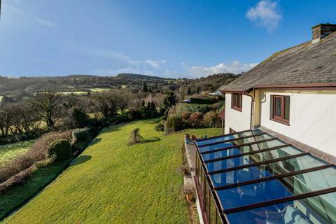 5 bed property, in Bridford, £670,000