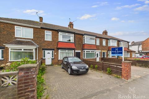 3 bed property, in Park Lane, £145,000