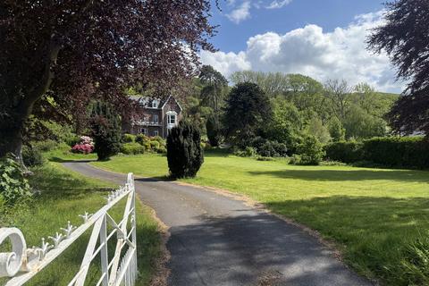 7 bed property, in Tre'r Ddol SY20, £695,000