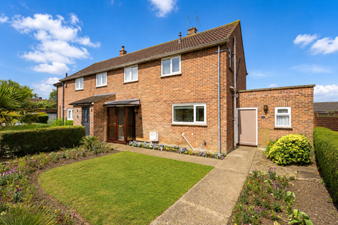 3 bed property, in Meadway, £575,000