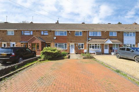 3 bed property, in Westacre Crescent, £160,000
