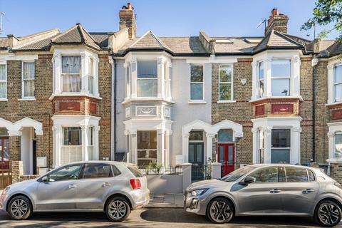 2 bed property, in Priory Park Road, £775,000