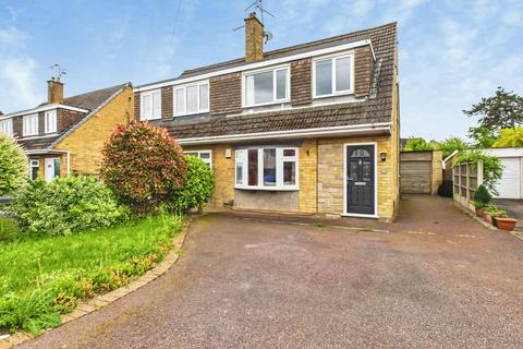3 bed property, in Cromford Drive, £225,000