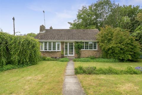 3 bed property, in Beech Close, £260,000