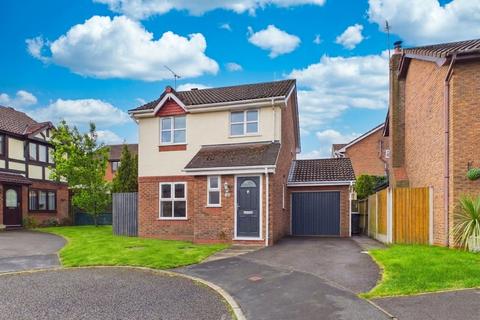 3 bed property, in Rhuddlan Road, £260,000