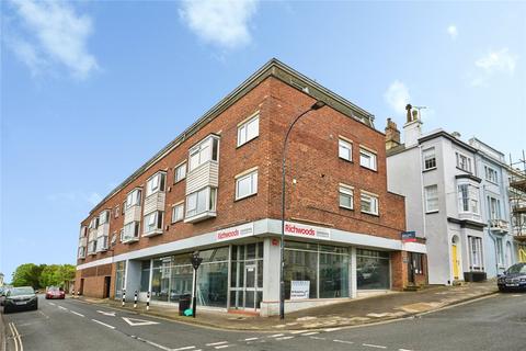 2 bed property, in Rose Court, £90,000