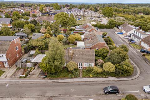 2 bed property, in White Wood Road, £325,000