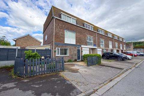3 bed property, in Brompton Road, £239,950