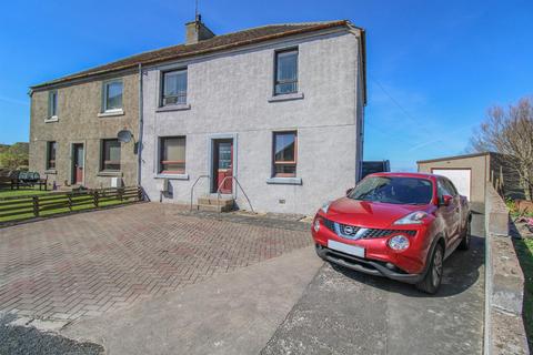 2 bed property, in 11 Oldwick Road, £52,000
