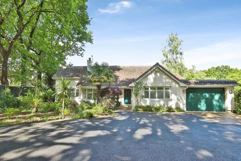 4 bed property, in Verwood Road, £650,000