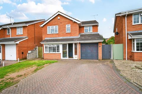 4 bed property, in Wren Avenue, £385,000