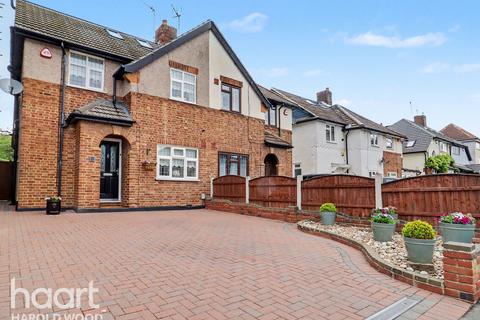 3 bed property, in Church Road, £550,000