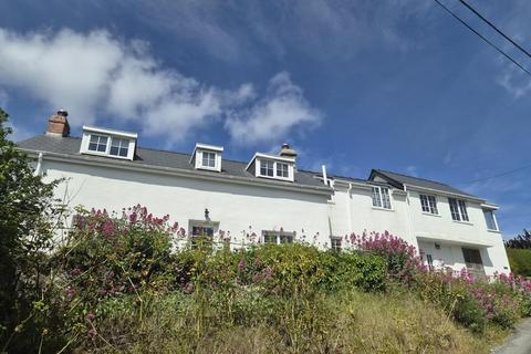 3 bed property, in Aberporth, £380,000