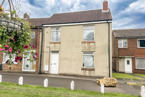 3 bed property, in Front Street, £85,000