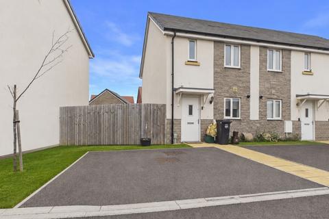 2 bed property, in Scout Road, £255,000