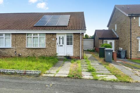 2 bed property, in Chelford Close, £169,950
