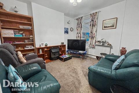 3 bed property, in Alexandra Street, £130,000
