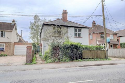 2 bed property, in Penn Road, £375,000